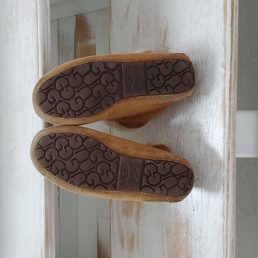 UGG moccasins - Picture 5 of 7